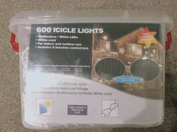 Icicle Lights 600  Solar/ DC  Dual Powered- White /Multi