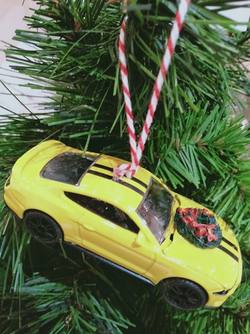Ford Mustang - Yellow - Decoration