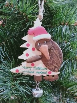 Kiwi Wooden with tree