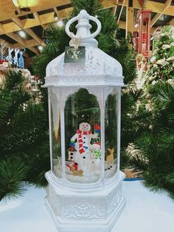 Hexagonal White Lantern Snowman